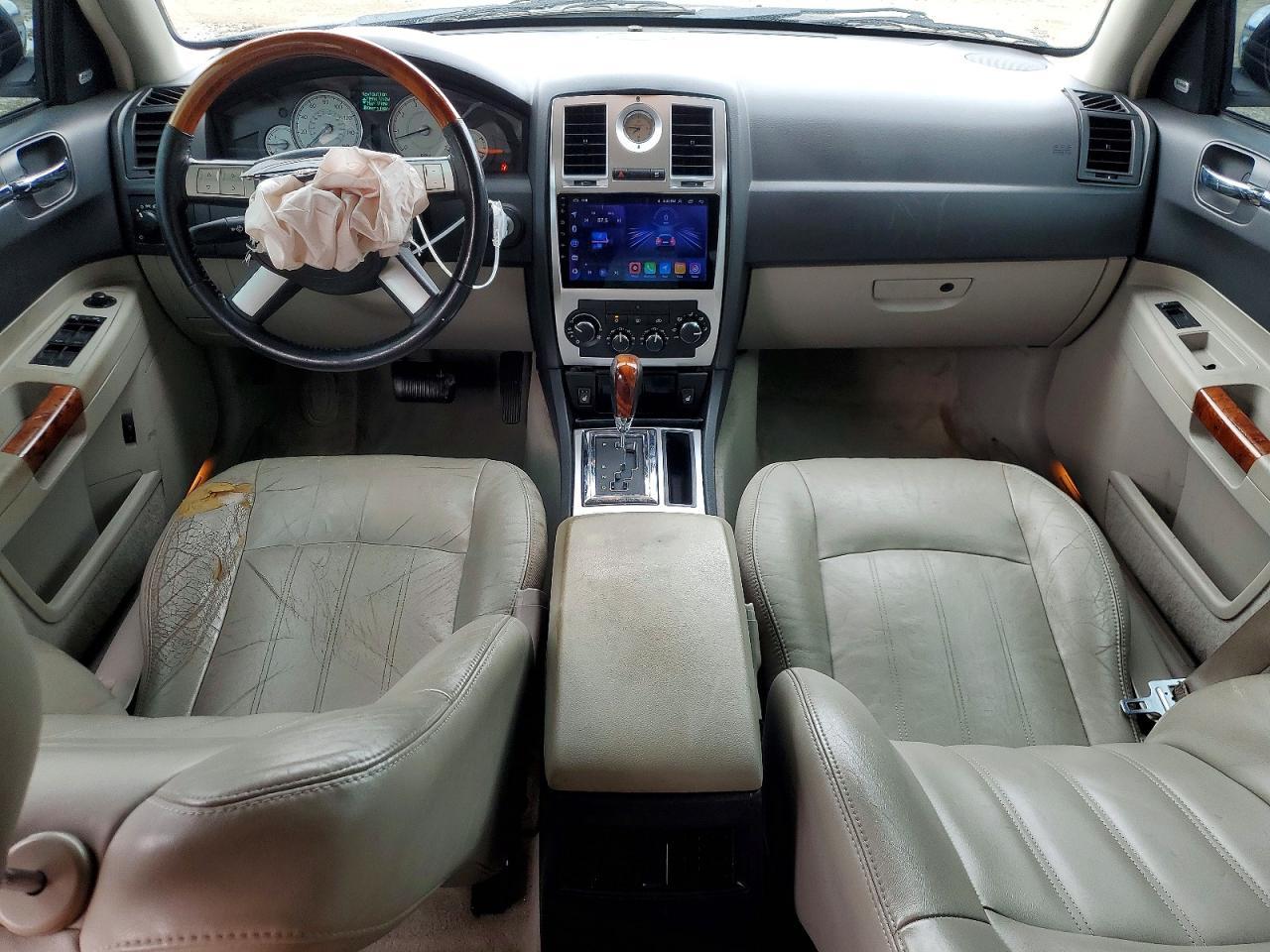 2005 CHRYSLER 300