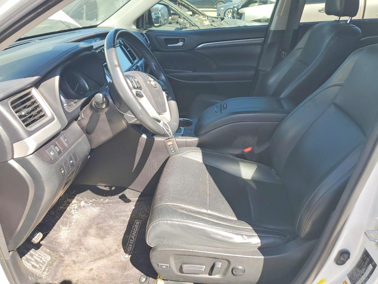 2017 TOYOTA HIGHLANDER