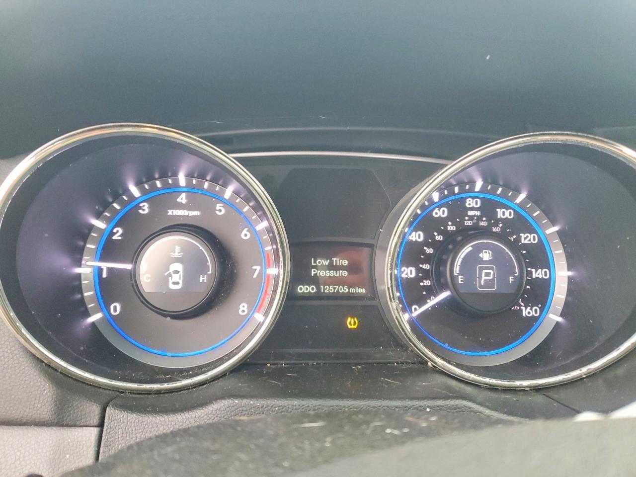 2011 HYUNDAI SONATA