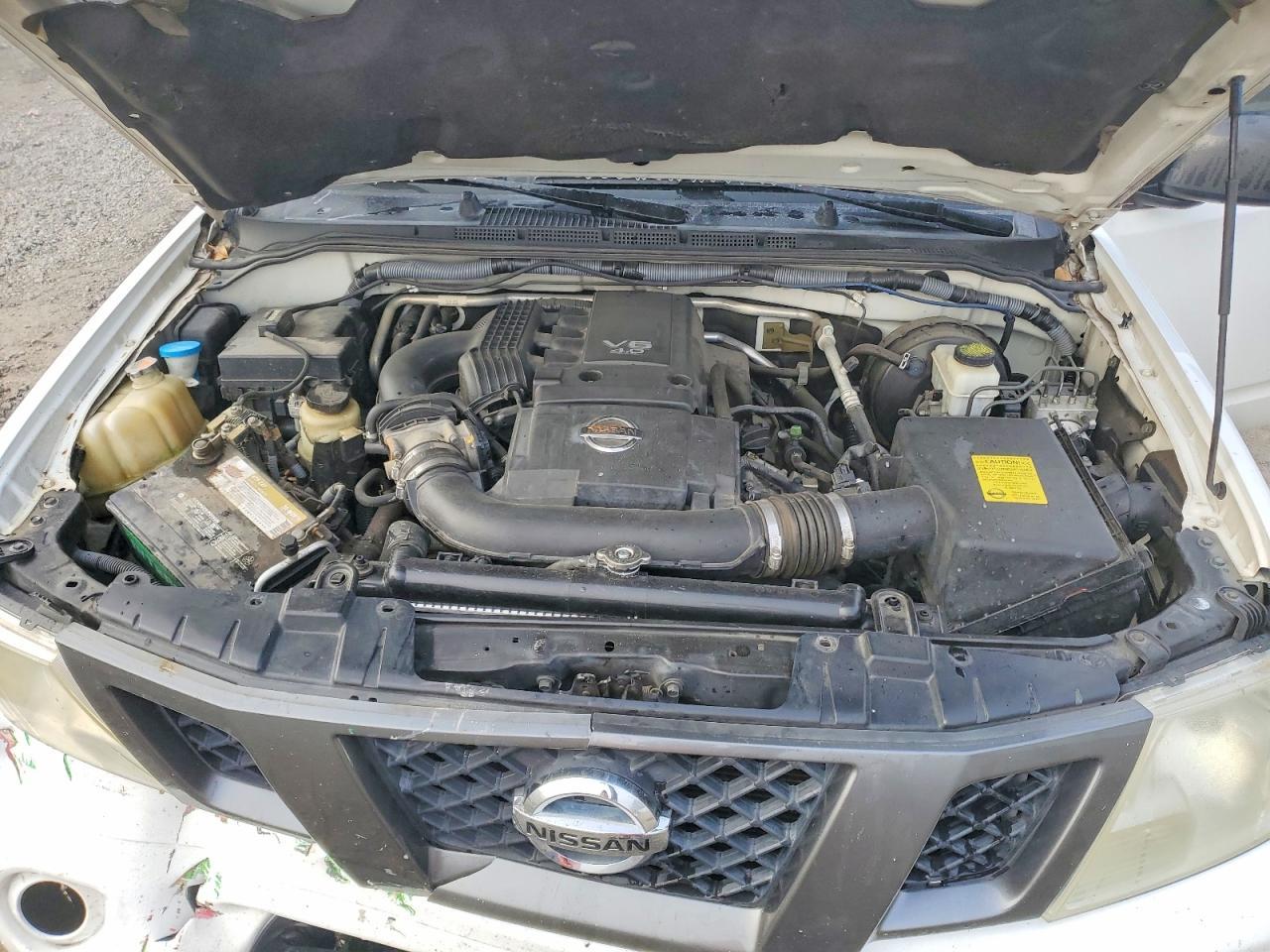 2012 NISSAN Frontier