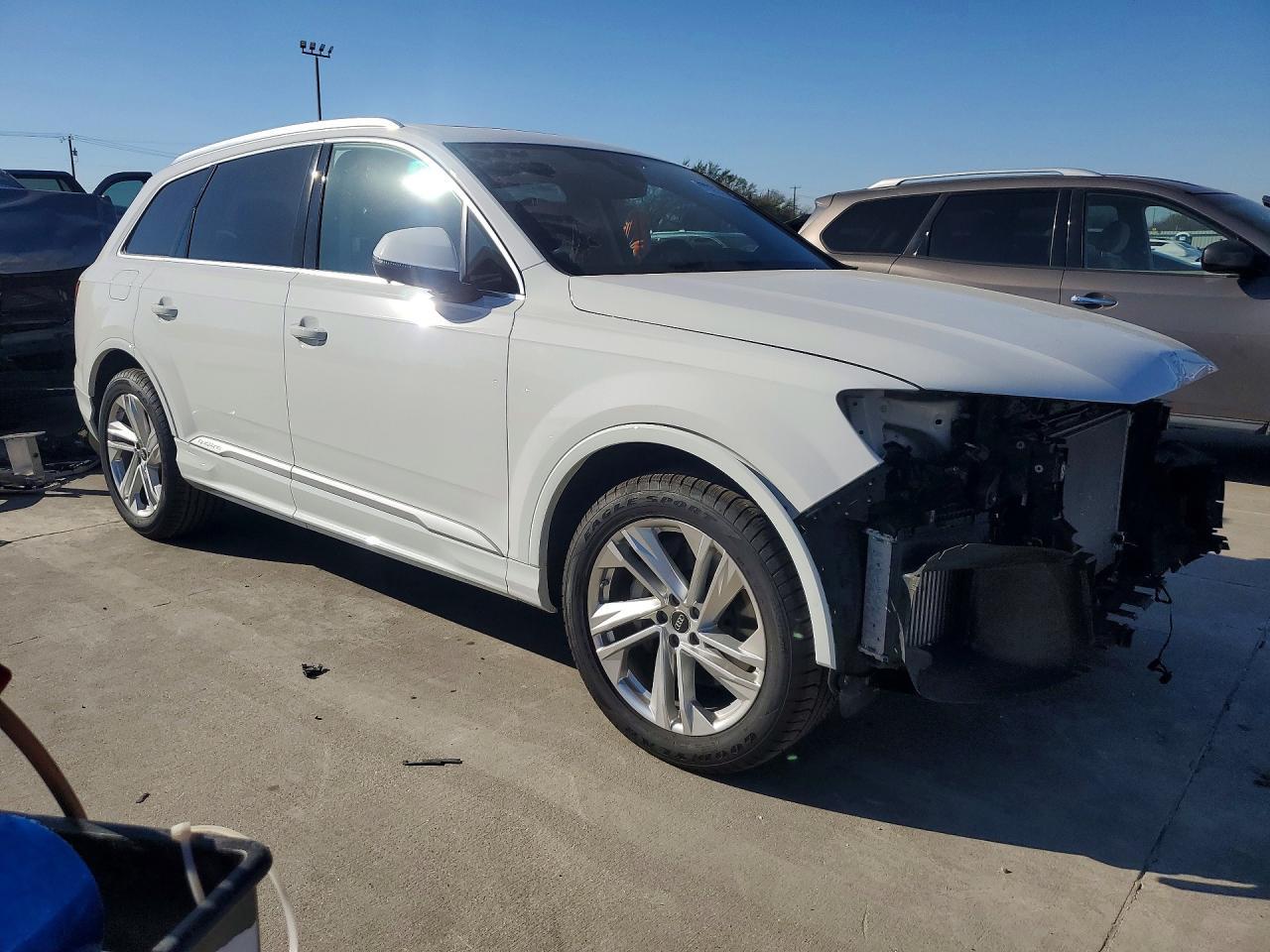 2023 AUDI Q7