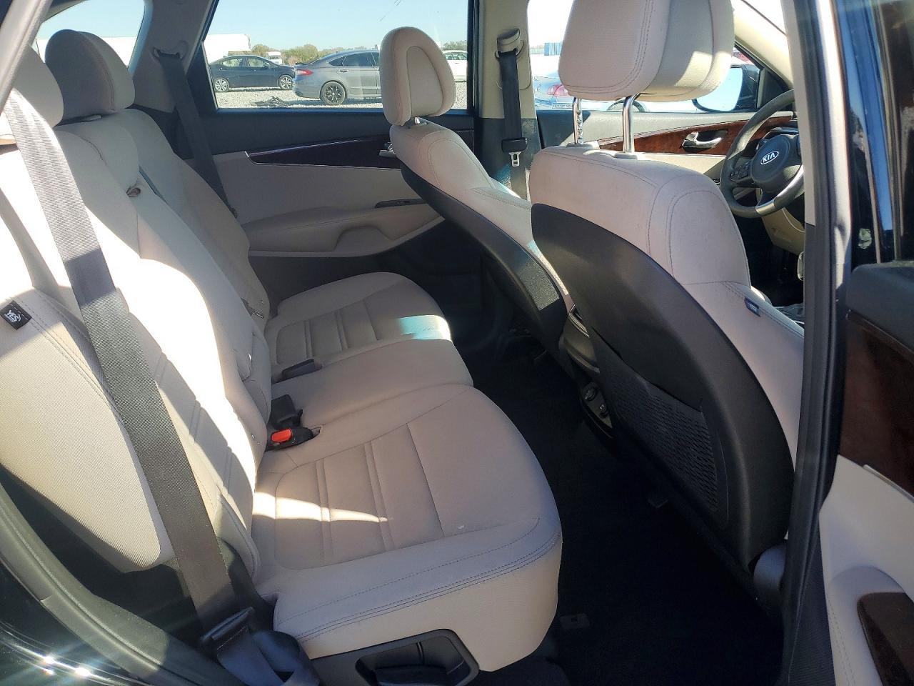 2016 KIA SORENTO