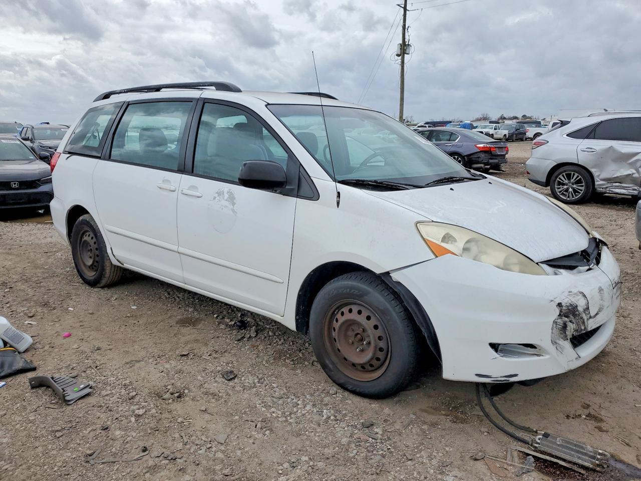 2009 TOYOTA SIENNA