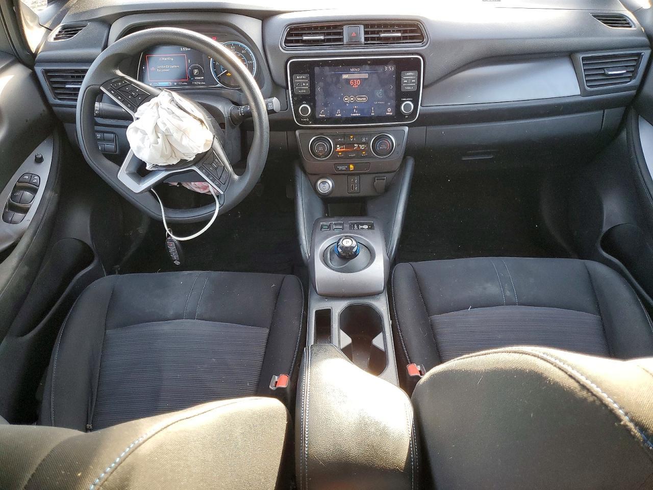 2021 NISSAN LEAF