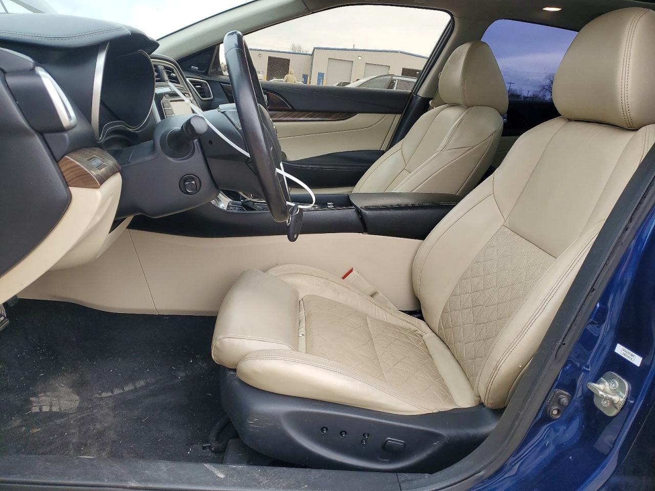 2017 NISSAN Maxima