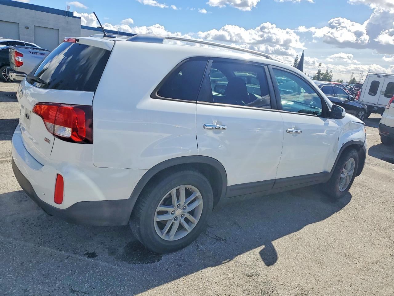 2015 KIA SORENTO