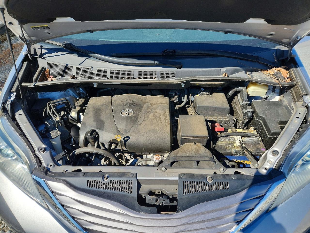2017 TOYOTA SIENNA