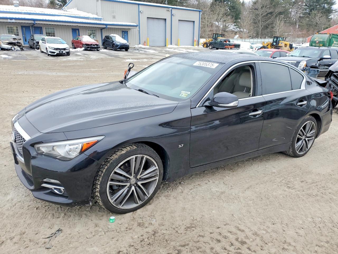 2015 INFINITI Q50