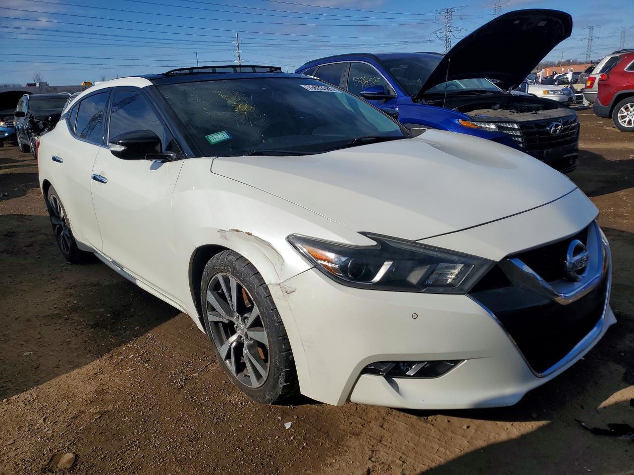 2017 NISSAN Maxima