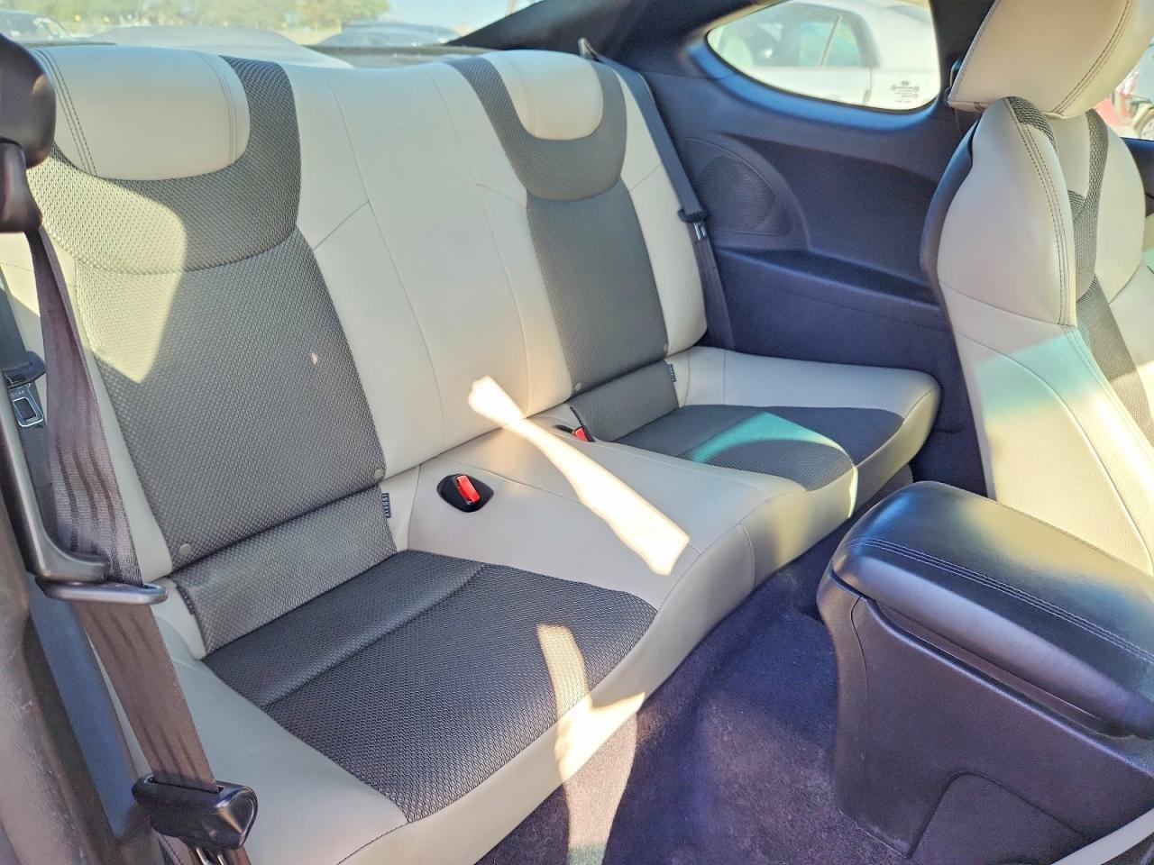 2013 HYUNDAI GENESIS