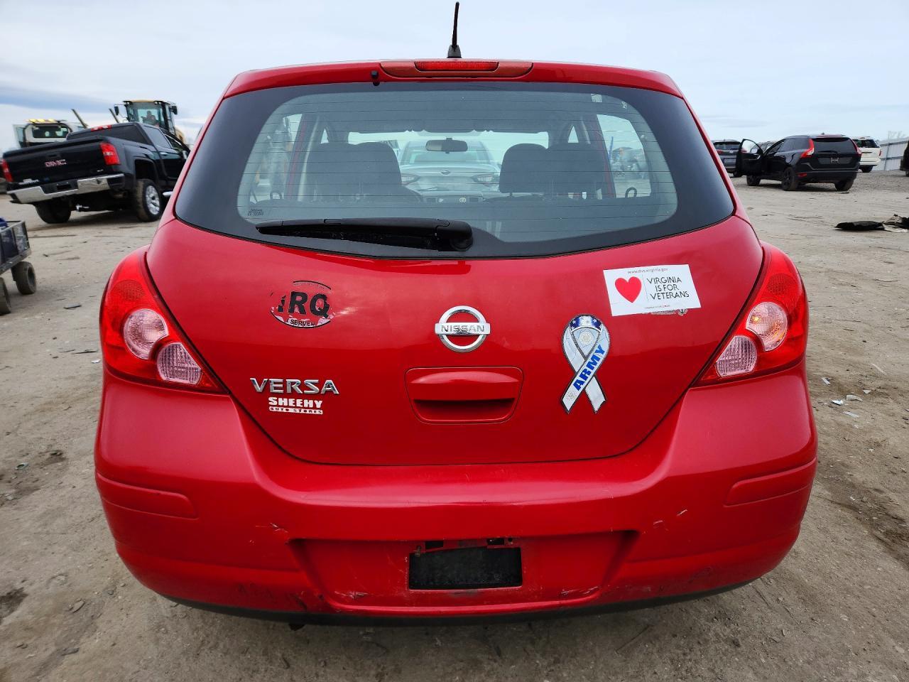 2010 NISSAN VERSA