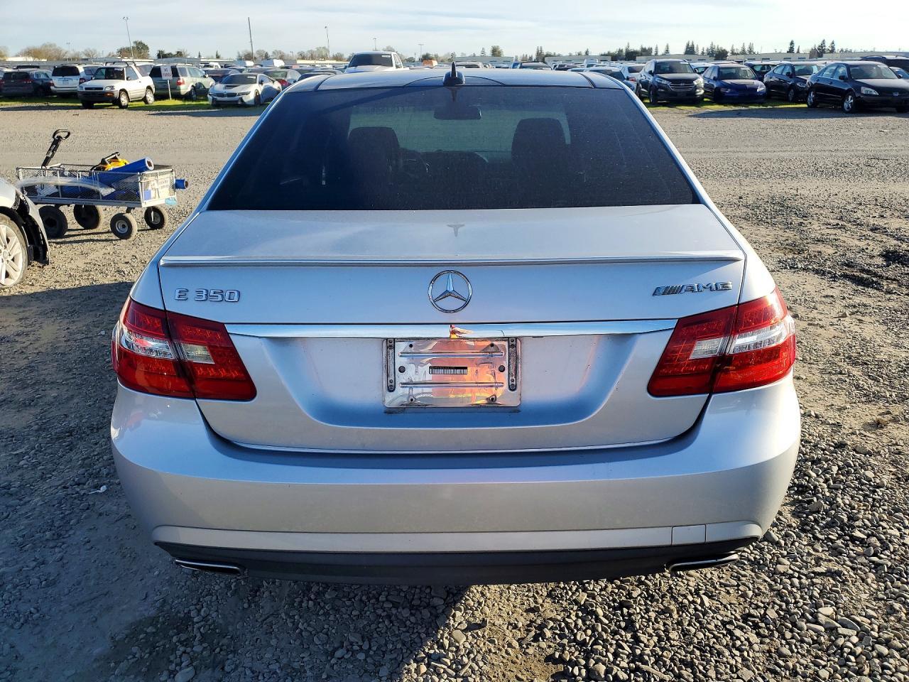 2012 MERCEDES-BENZ E-Class