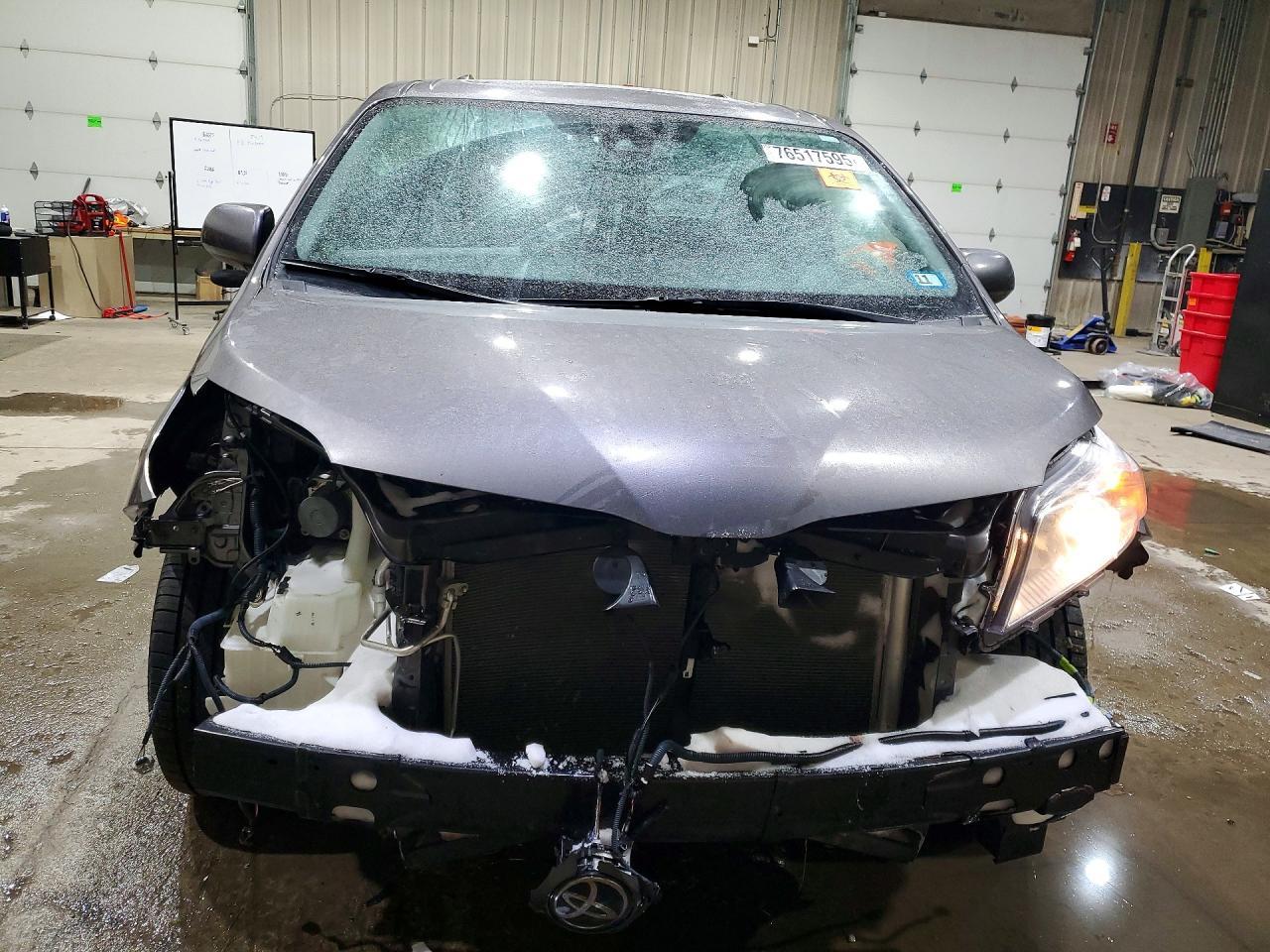 2019 TOYOTA SIENNA