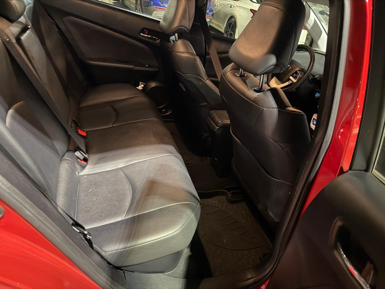 2017 TOYOTA PRIUS