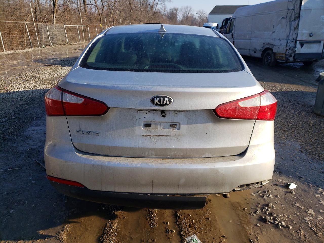 2015 KIA FORTE