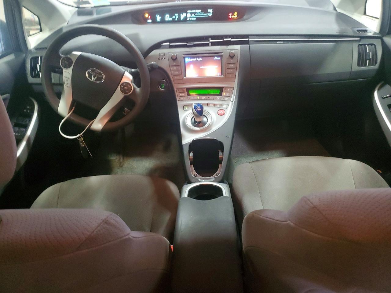 2015 TOYOTA PRIUS