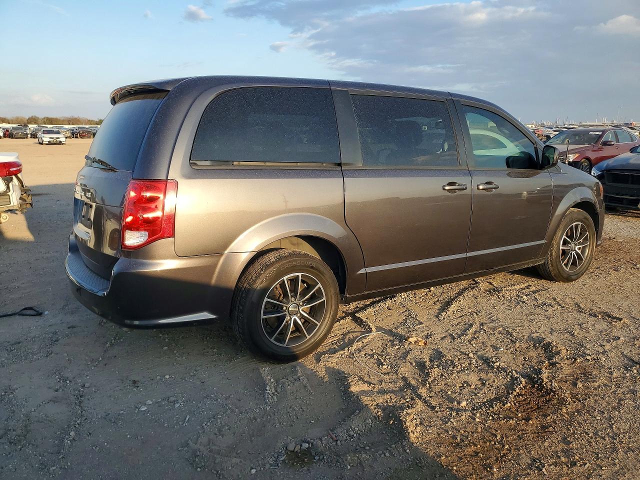 2018 DODGE GRAND CARAVAN