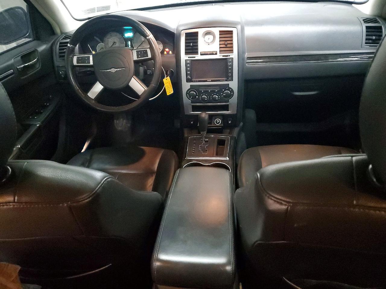 2010 CHRYSLER 300