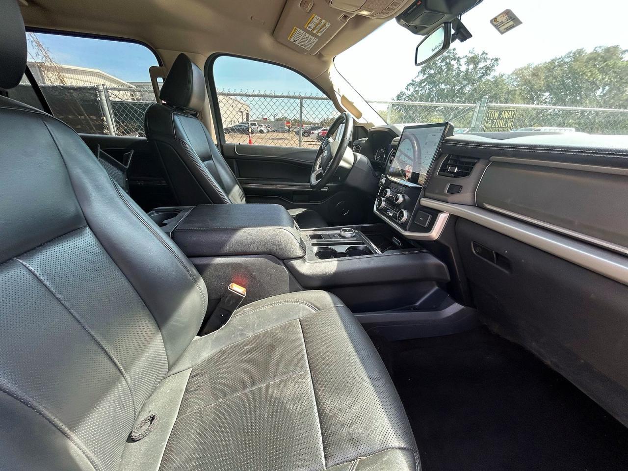 2022 FORD Expedition