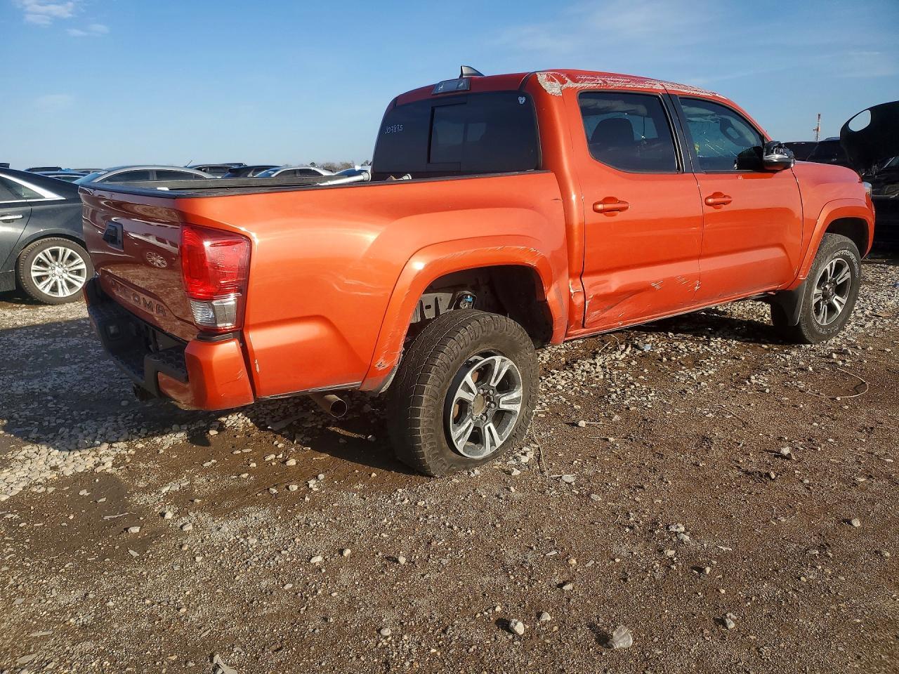 2017 TOYOTA TACOMA