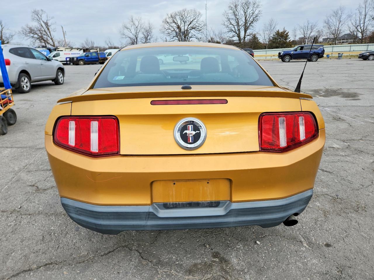 2010 FORD MUSTANG