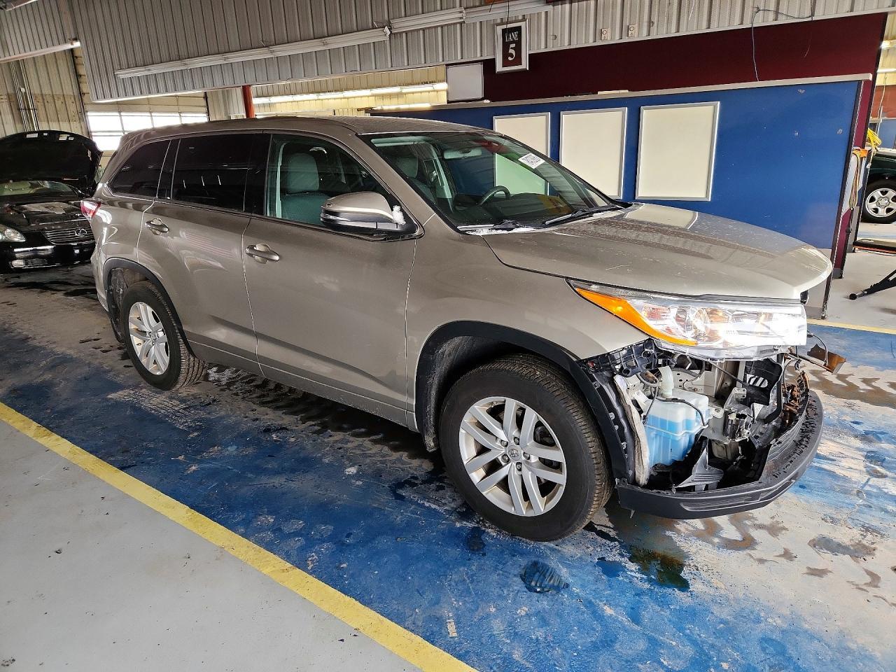 2015 TOYOTA HIGHLANDER