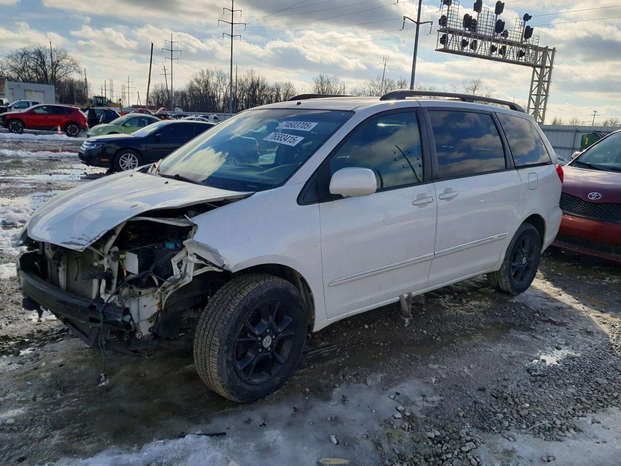 2006 TOYOTA SIENNA