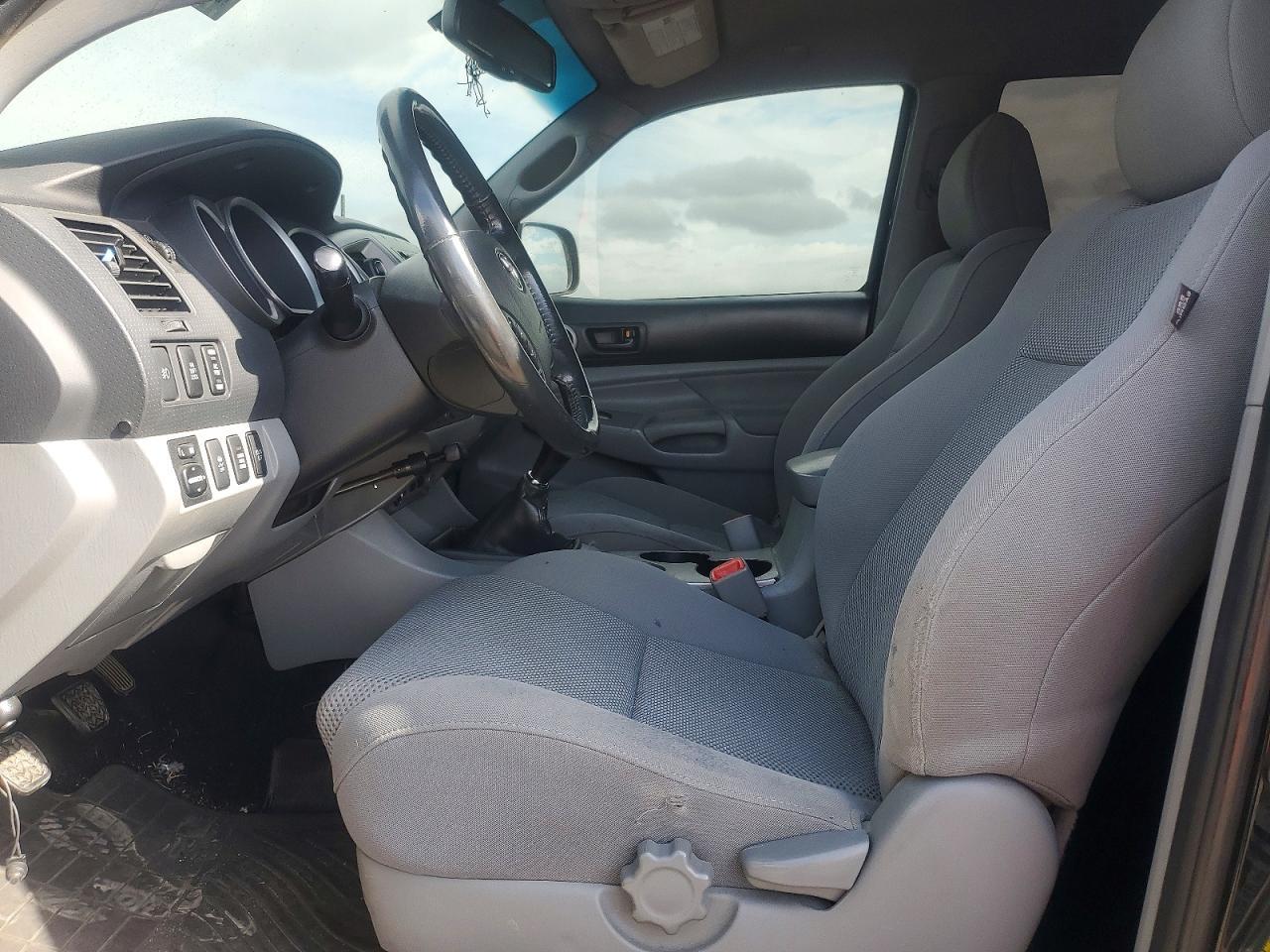 2011 TOYOTA TACOMA