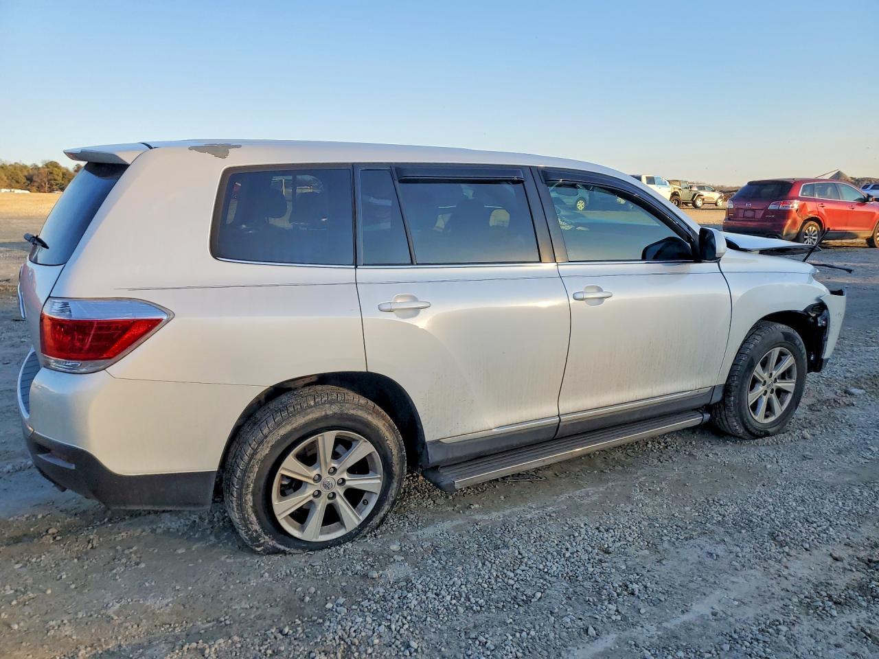 2013 TOYOTA HIGHLANDER