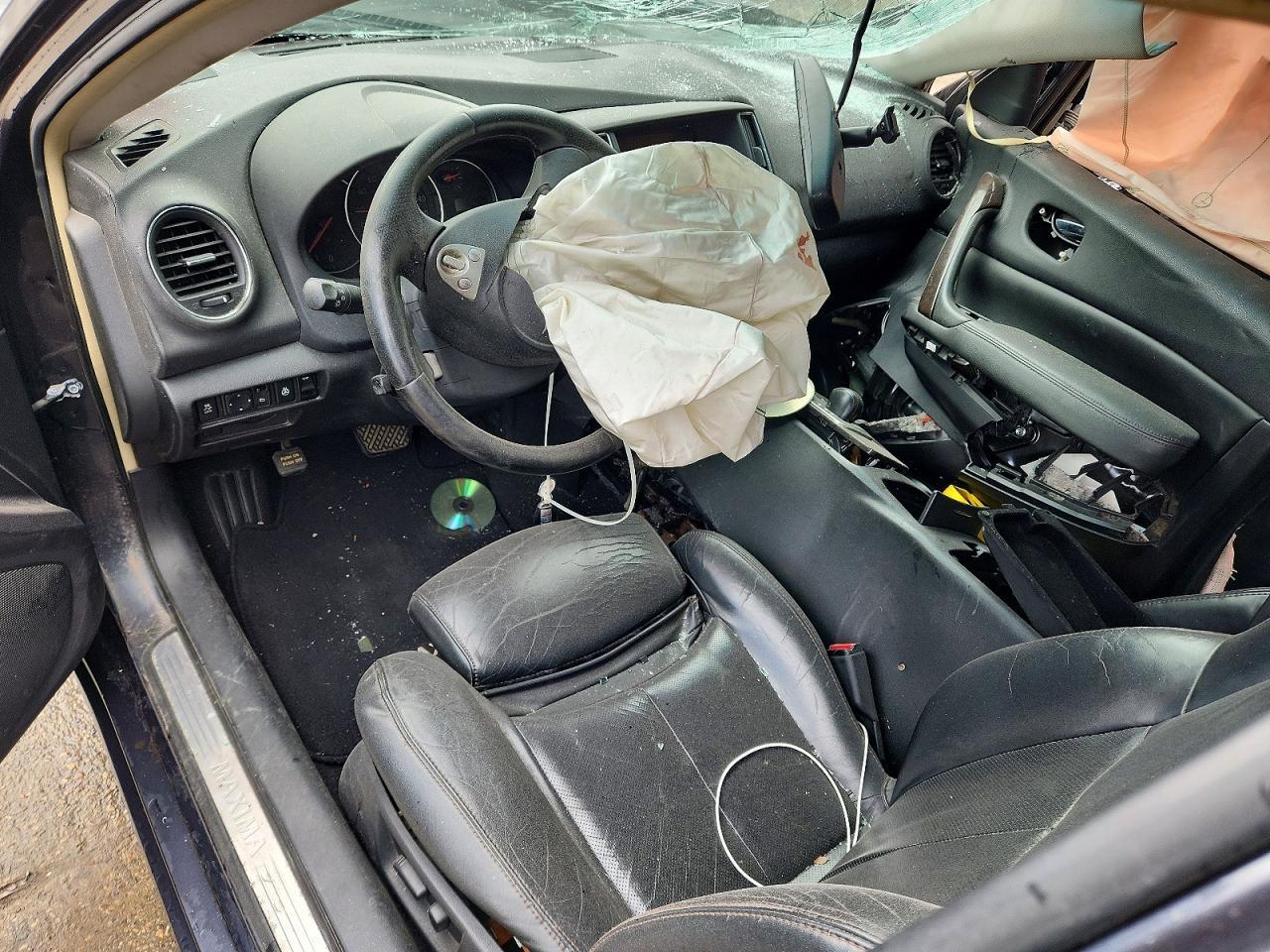 2011 NISSAN Maxima