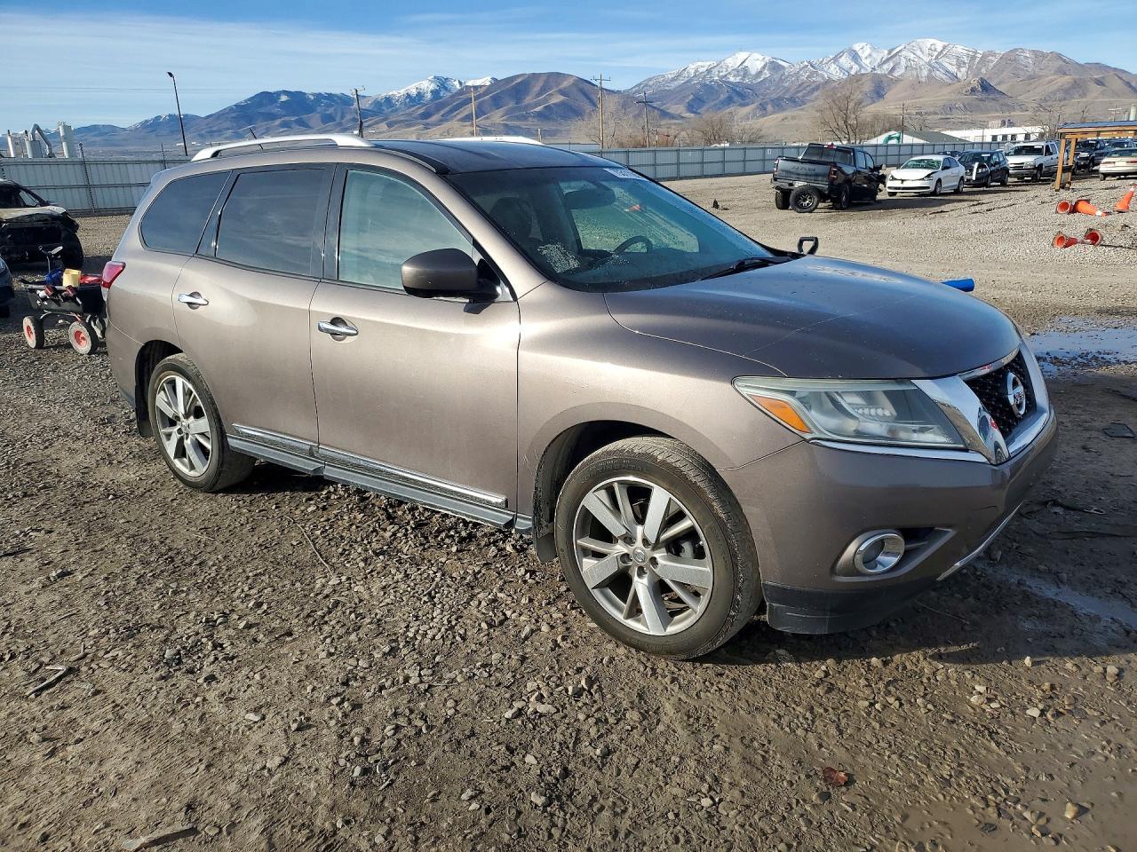 2013 NISSAN PATHFINDER