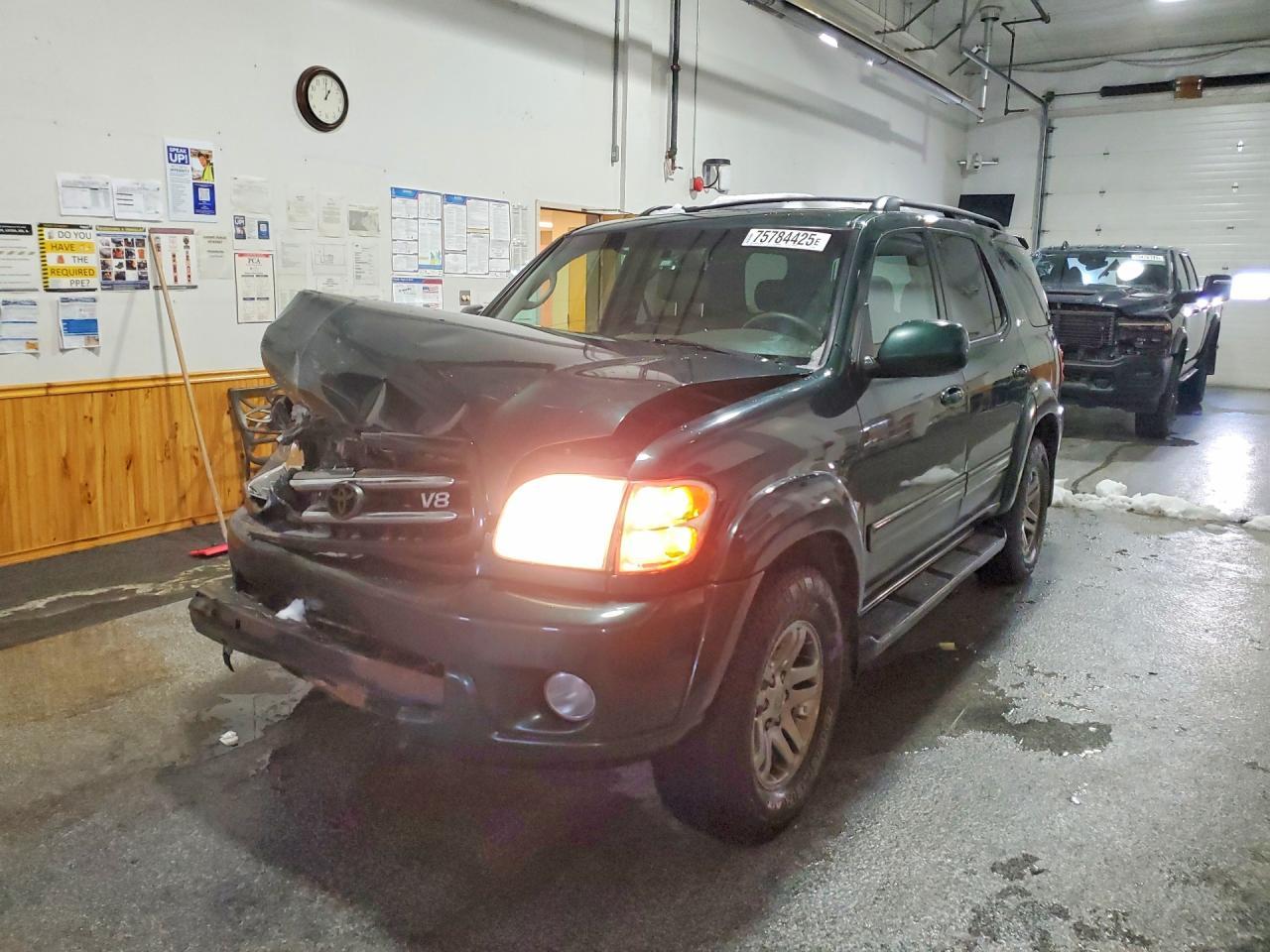2004 TOYOTA Sequoia