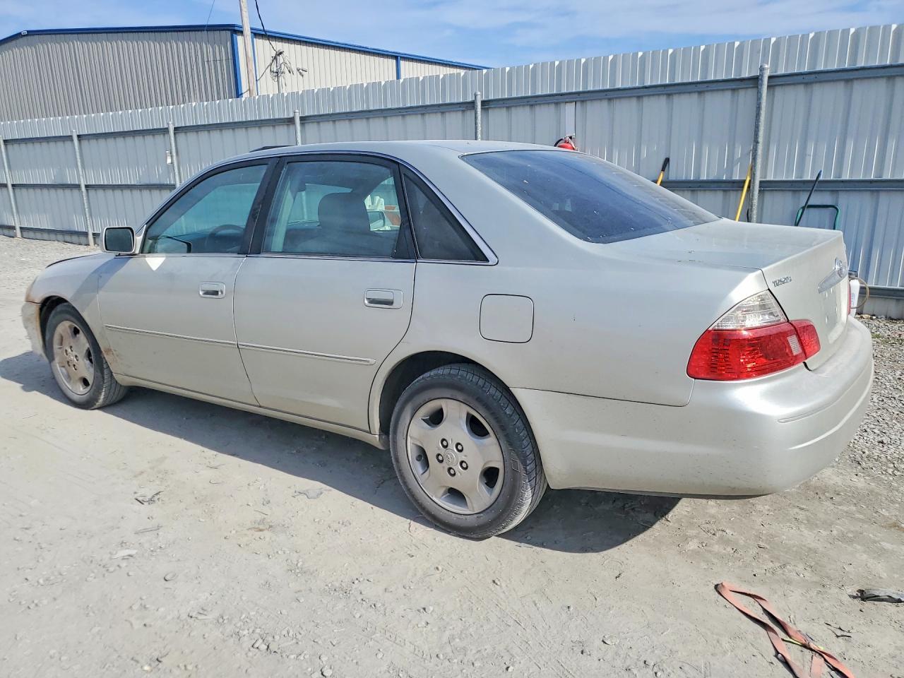 2003 TOYOTA Avalon