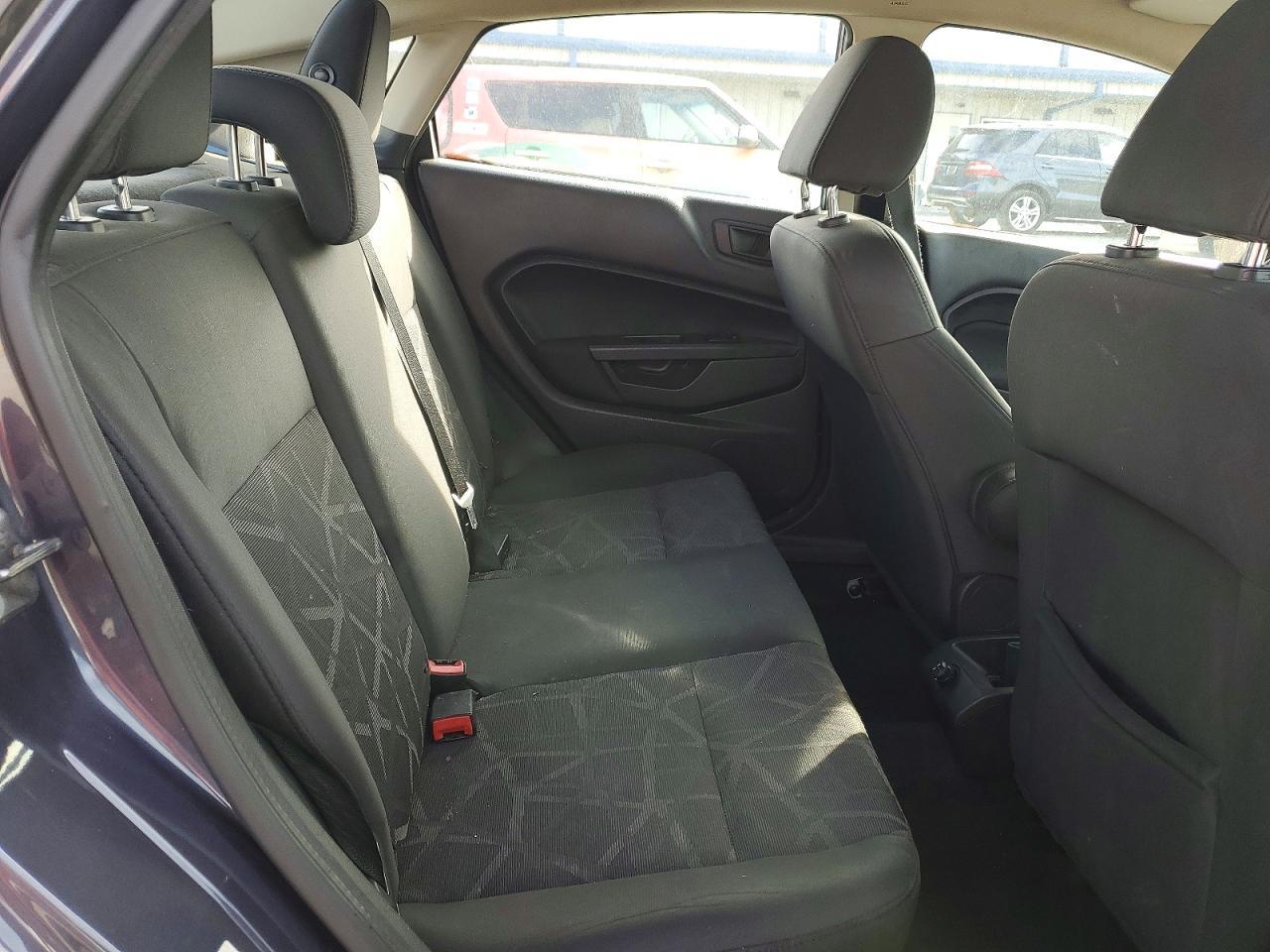 2013 FORD Fiesta