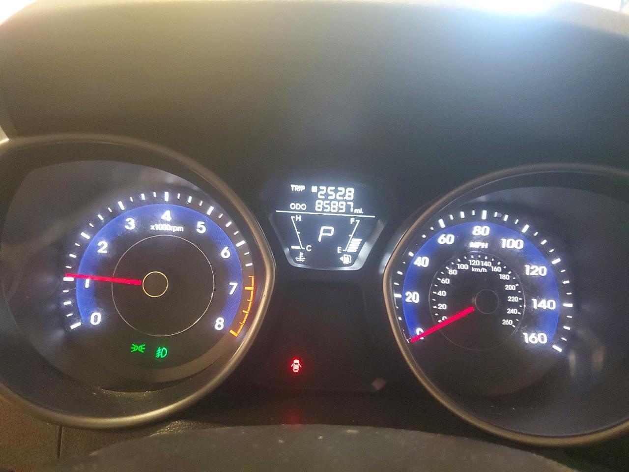 2011 HYUNDAI ELANTRA