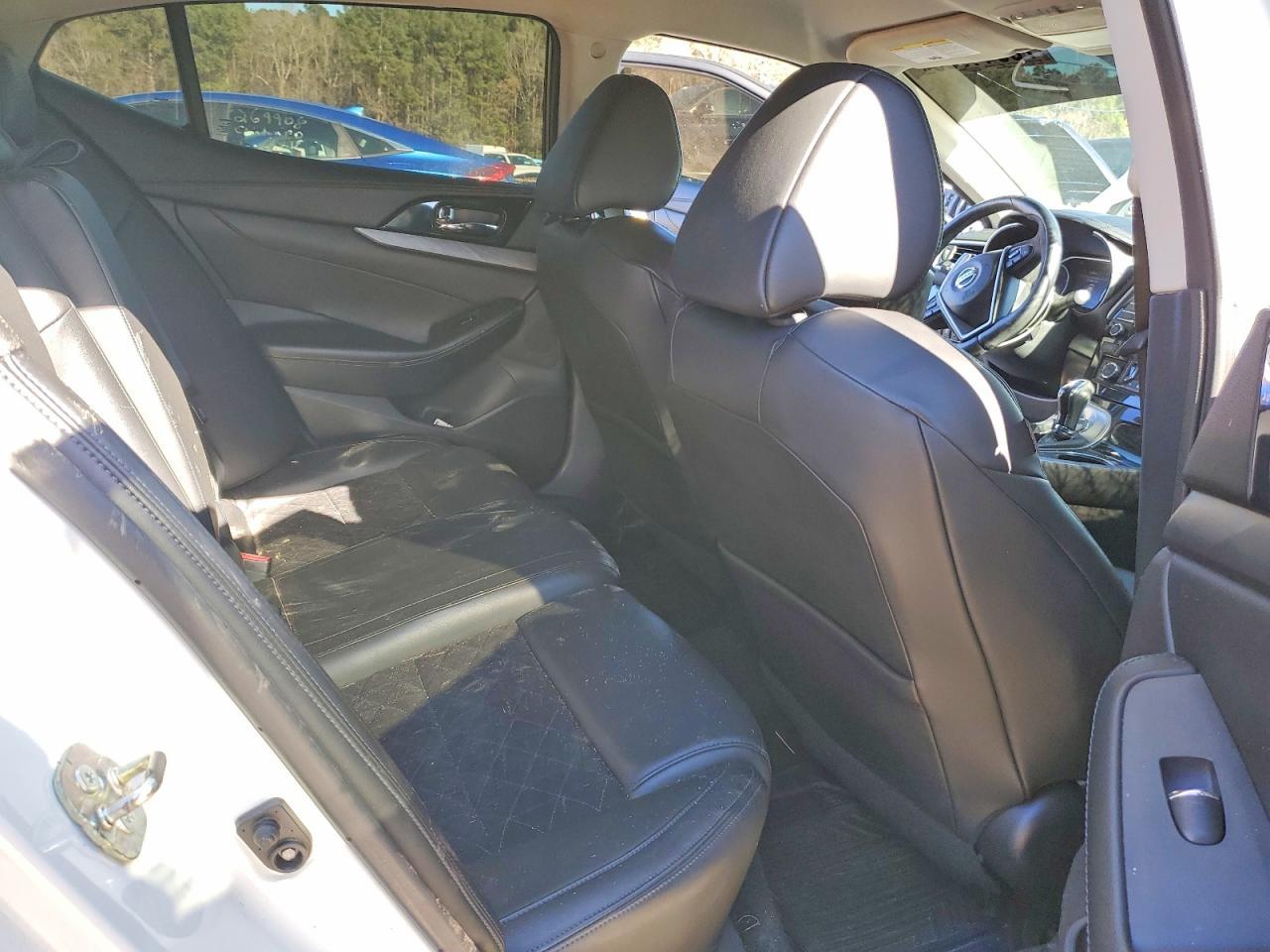 2017 NISSAN Maxima