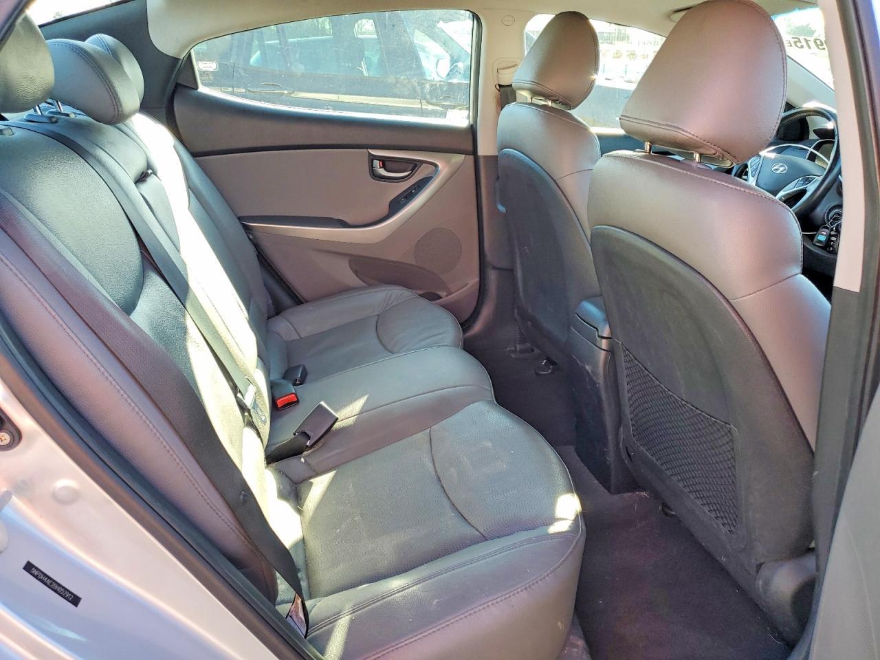 2011 HYUNDAI ELANTRA