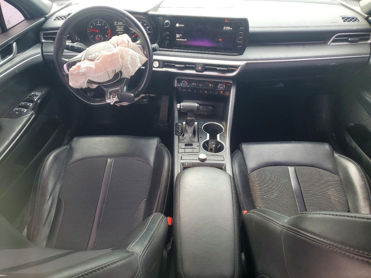 2022 KIA K5