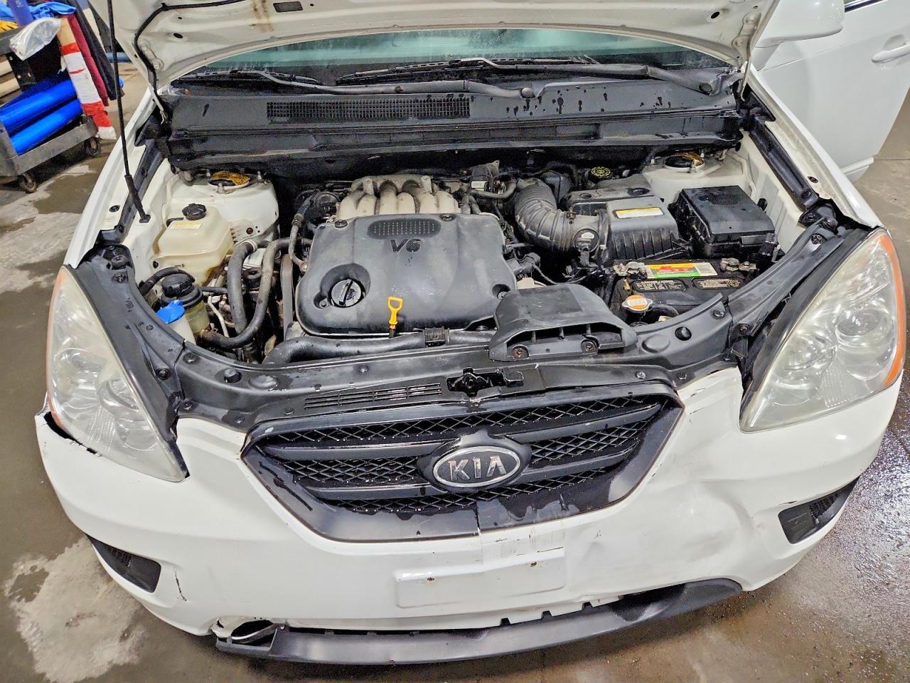 2008 KIA RONDO