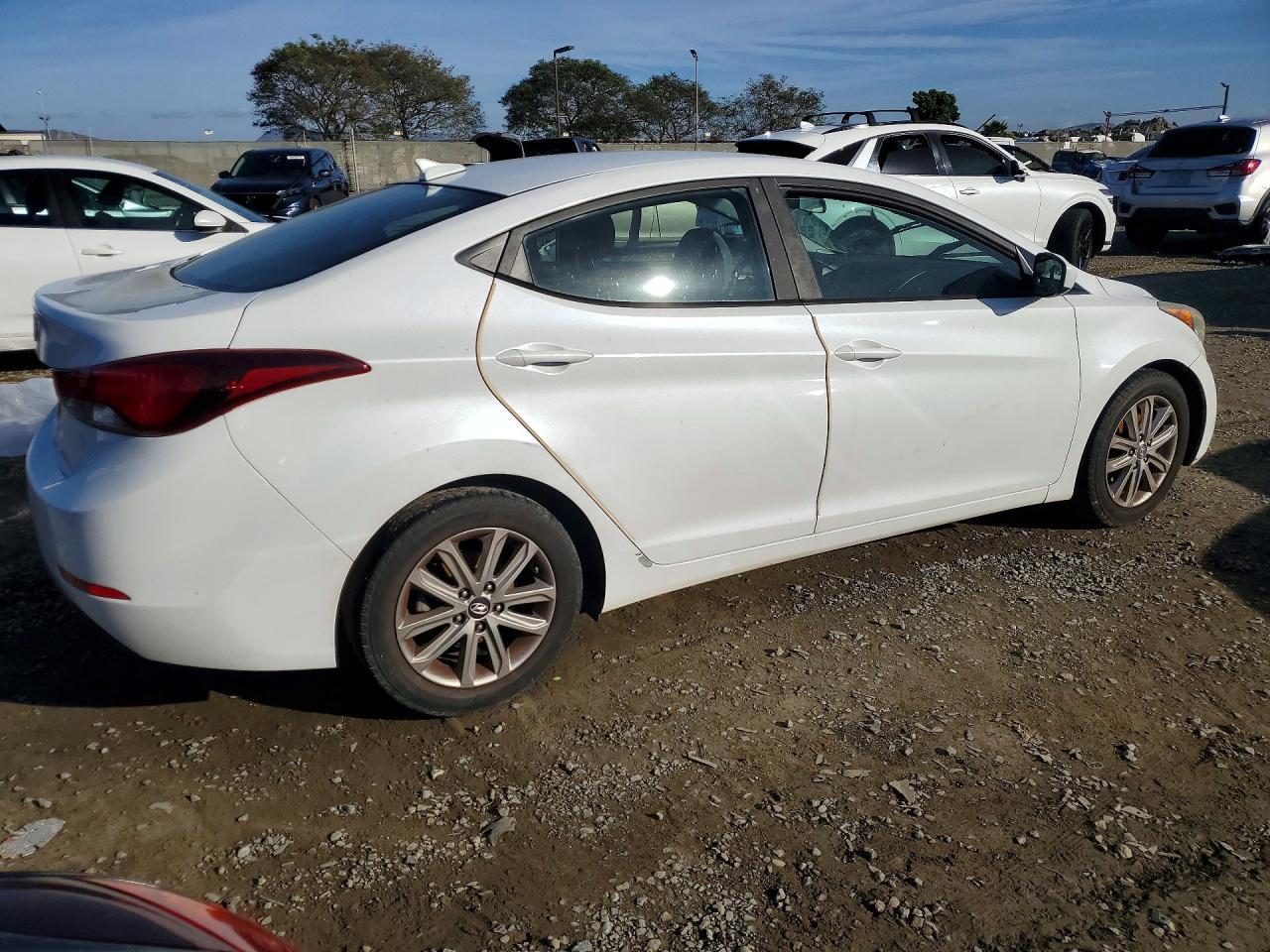 2016 HYUNDAI ELANTRA