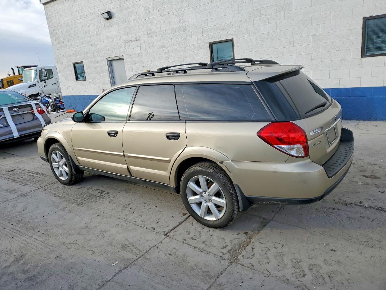 2009 SUBARU Outback