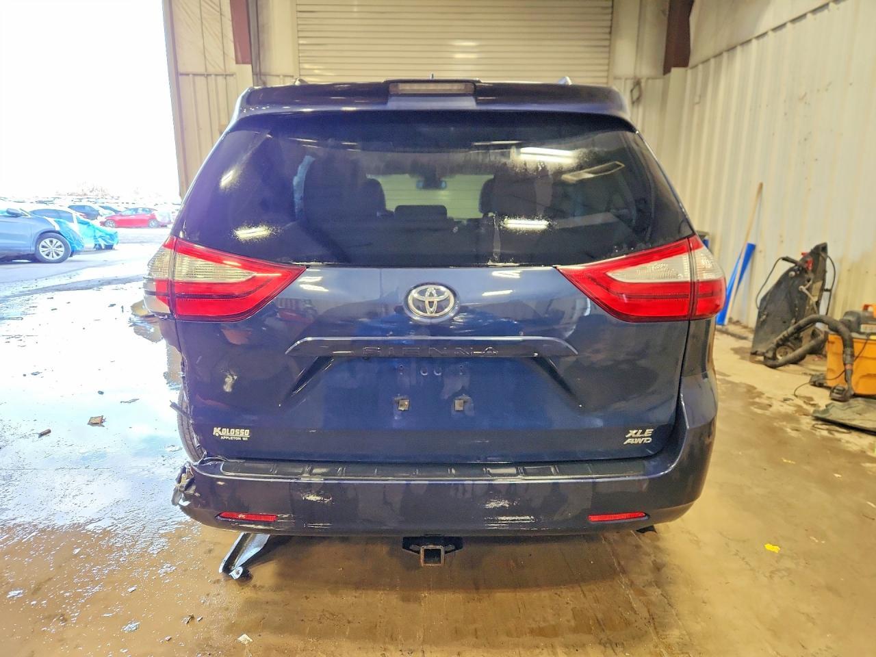 2018 TOYOTA SIENNA
