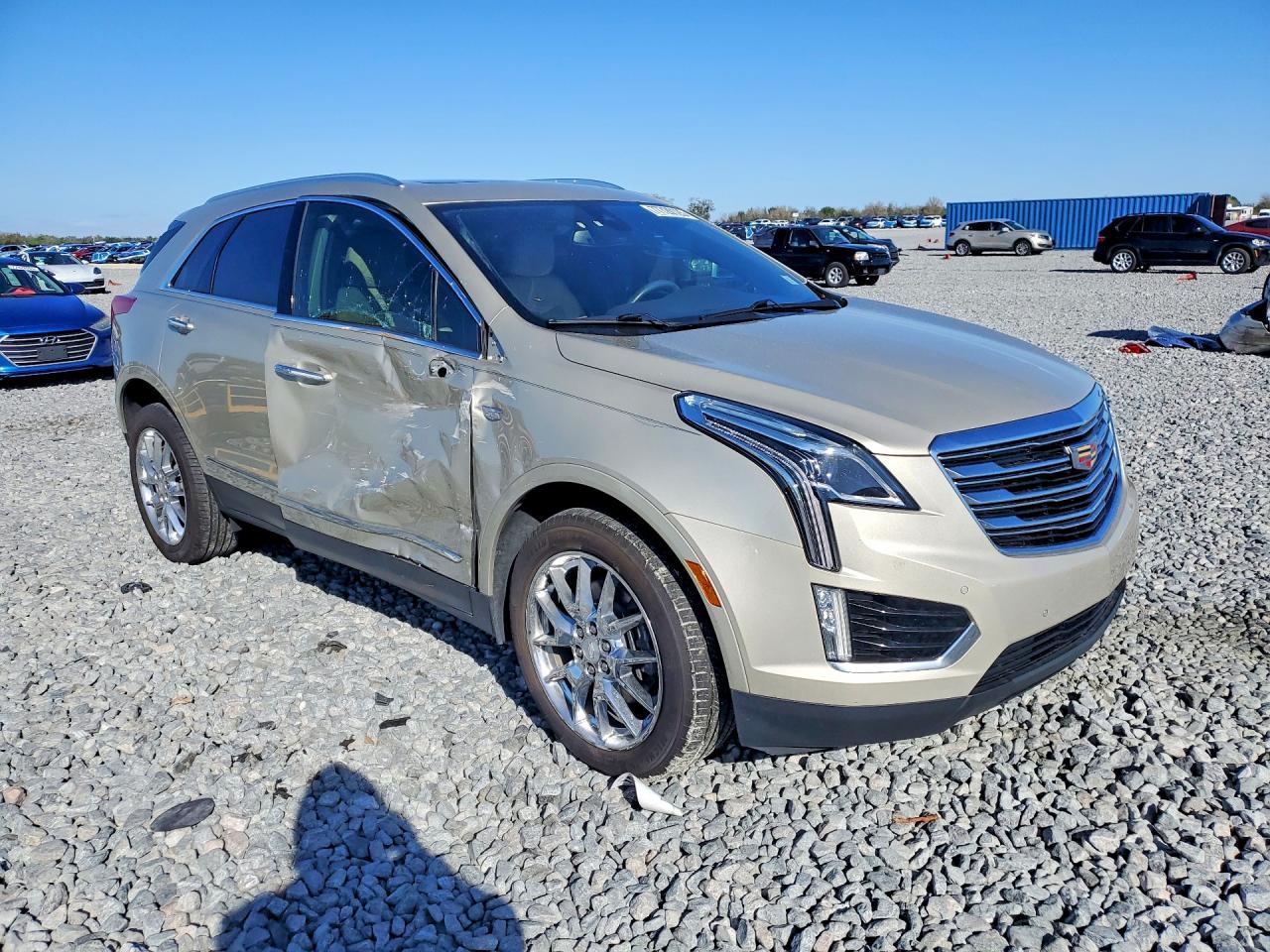 2017 CADILLAC XT5