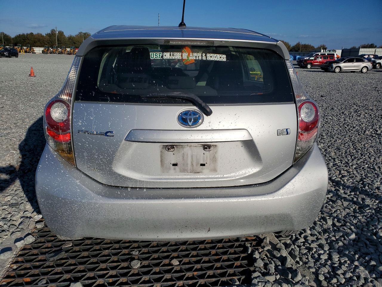 2014 TOYOTA Prius c