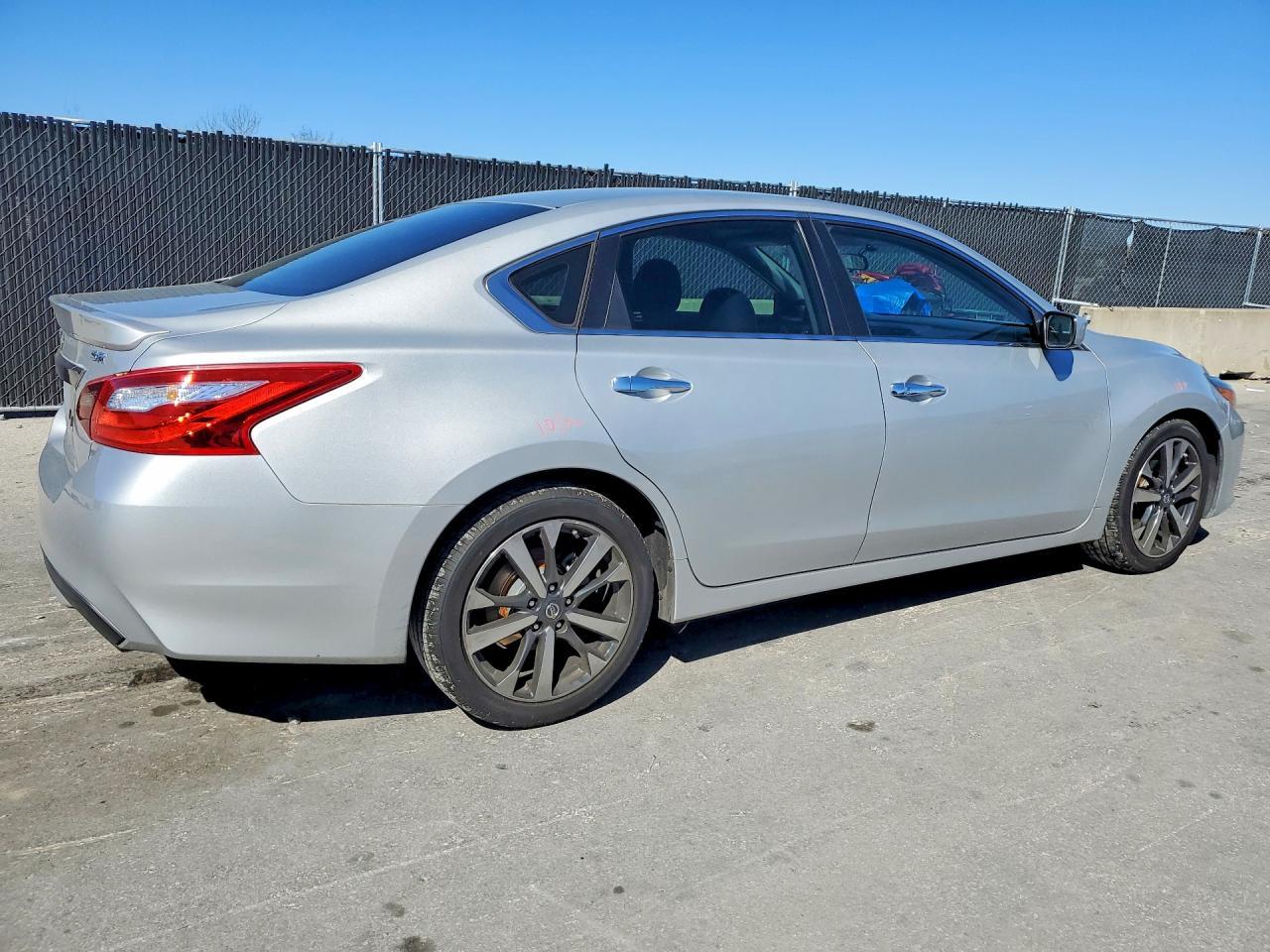 2017 NISSAN ALTIMA