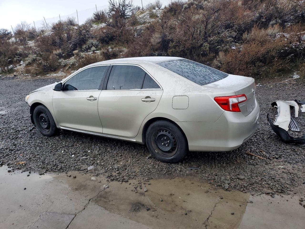 2014 TOYOTA CAMRY