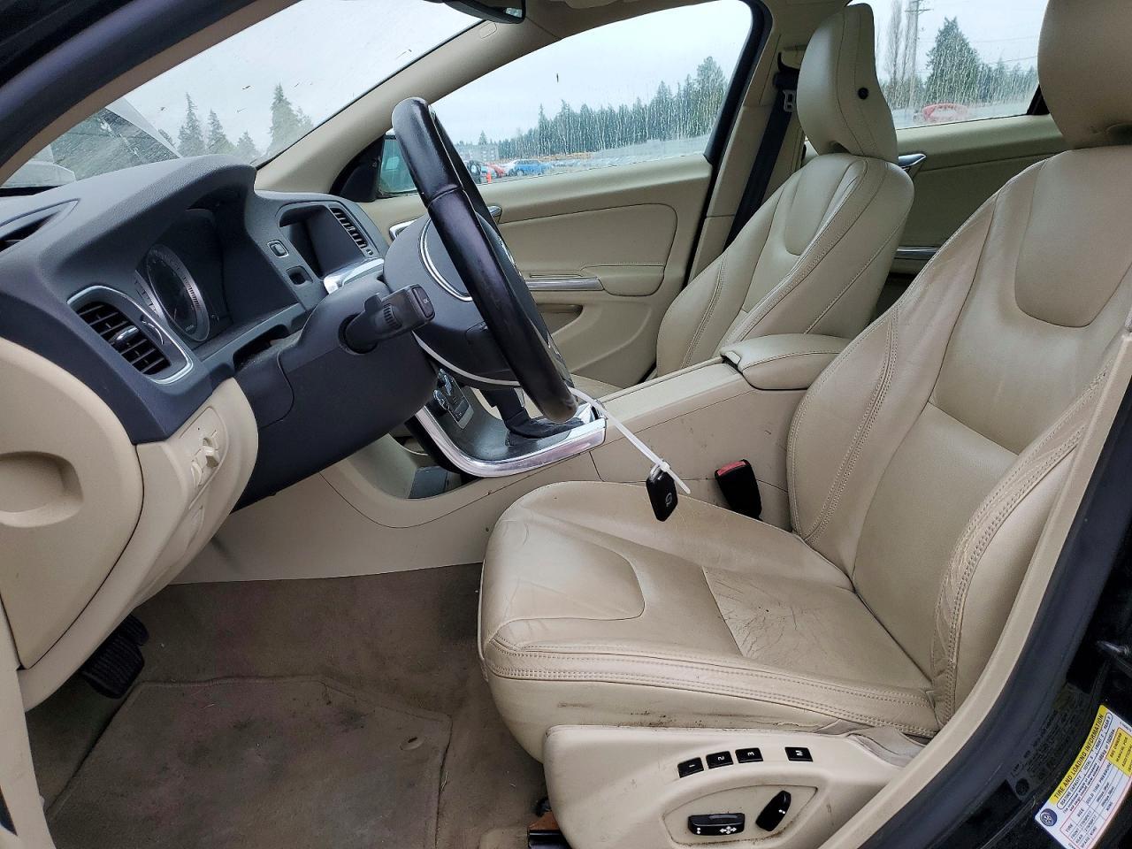 2013 VOLVO S60