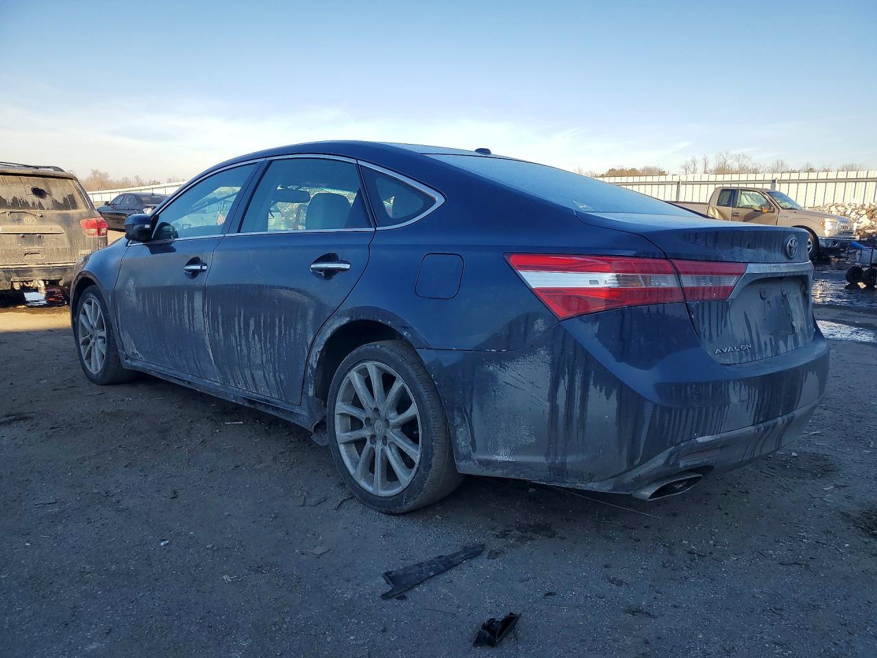 2013 TOYOTA Avalon