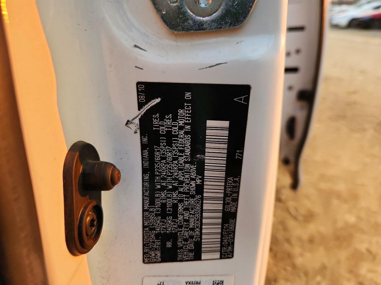 2011 TOYOTA SIENNA