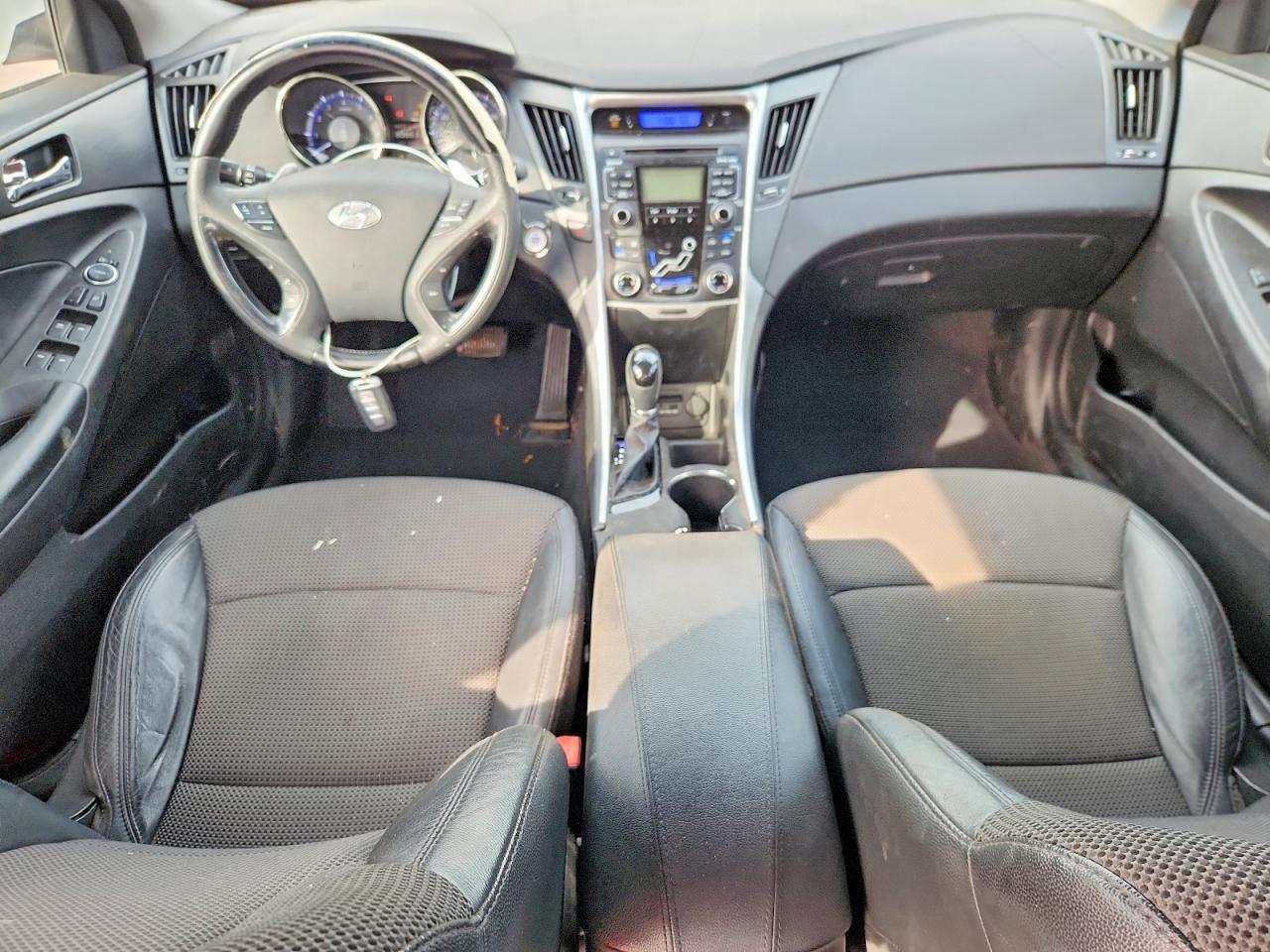 2011 HYUNDAI SONATA